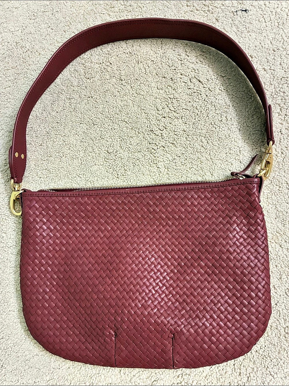 Quince Sloane Handwoven Shoulder Bag 100% Italian cow leather Merlot
